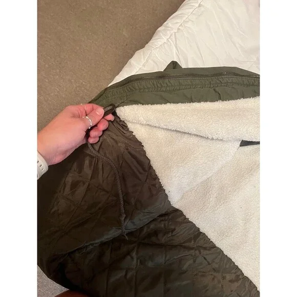 Women’s Winter Coat - Picture 6 of 6